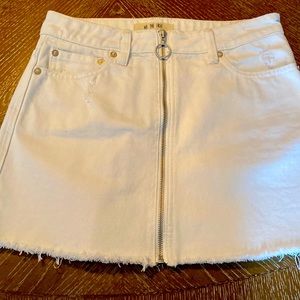 Free people … we the free…. White skirt, size 25.